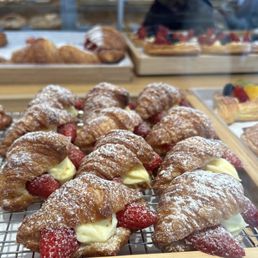 Smoked Salmon & Boursin Garlic Cheese Croissant