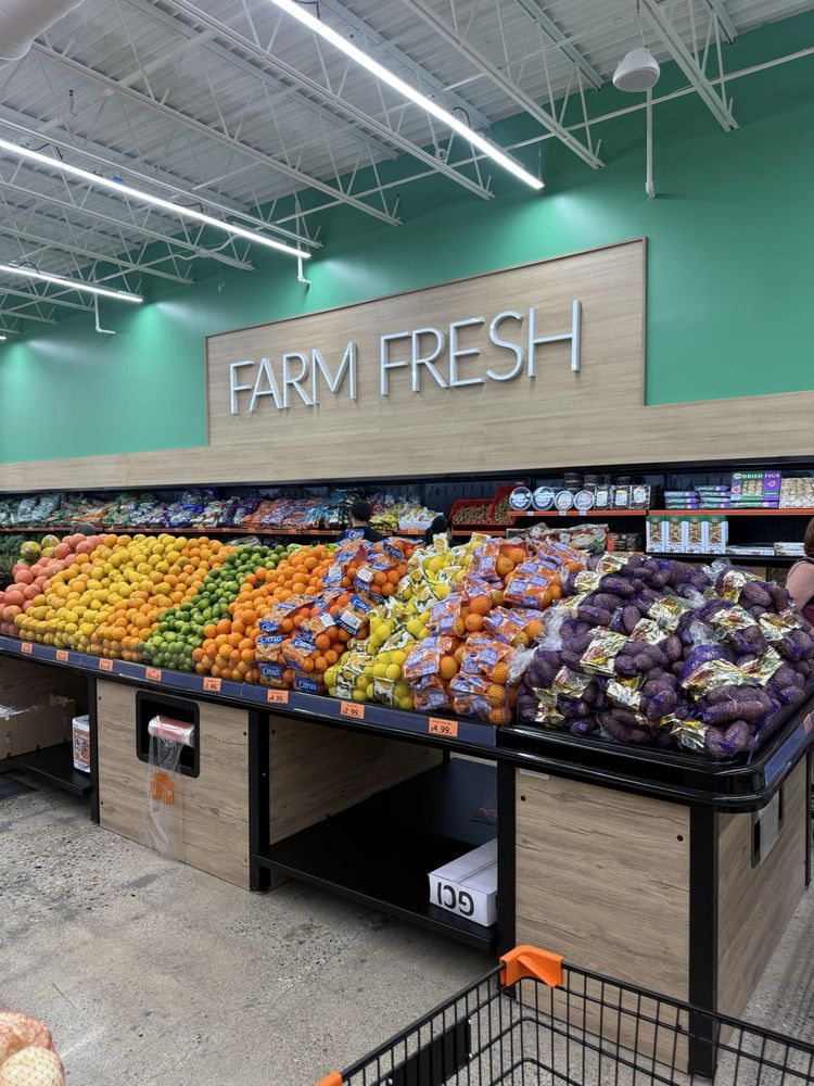 Food from Popaya Fruit Market