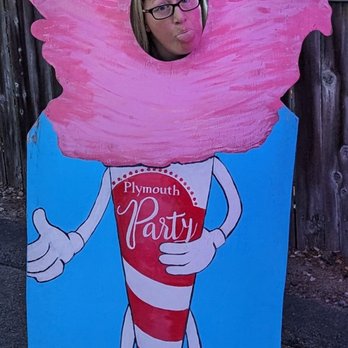 Xfinity Center - Ice cream on hot night - Music Venues Near Me - Mansfield, Massachusetts