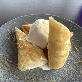 Pacific Catch - Dulce de leche rolls - Seafood Near Me - Tustin, California Pacific Catch - Dulce de leche rolls - Seafood Near Me - Tustin, California