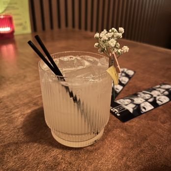 The Black Cat - Yuja Sun - Wine Bars Near Me - Livermore, California