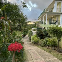 SeaGate Hotel - Beside view of the entrance to Seagate and the beautiful property
