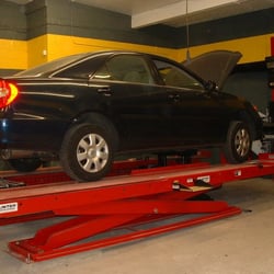Fine Line Auto Body - Computerized Frame Equipment