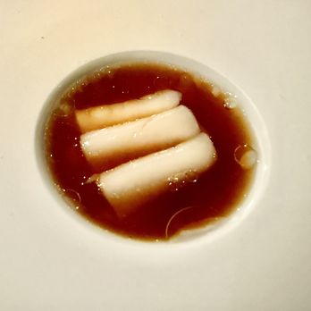 Aska - Scallop - Live scallop from Cape Cod with white turnip and black currant leaf - Scandinavian Near Me - Brooklyn, New York Aska - Scallop - Live scallop from Cape Cod with white turnip and black currant leaf - Scandinavian Near Me - Brooklyn, New York