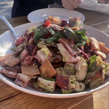 Maro's - Fattoush salad - Middle Eastern Near Me - Oakville, Ontario