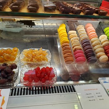 Roy de France - More sugary sweetness - Candy Stores Near Me - Miami, Florida