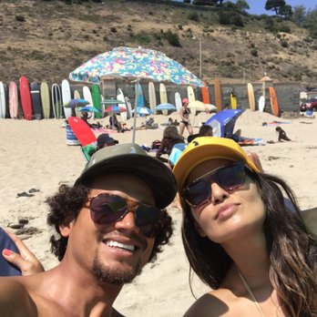 Surf Coach LA - Hanging out at Surfrider Beach in Malibu after an awesome surf session with the best coach ever. - Surf Schools Near Me Surf Coach LA - Hanging out at Surfrider Beach in Malibu after an awesome surf session with the best coach ever. - Surf Schools Near Me