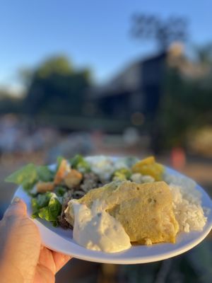 Paradise Cove Luau by null