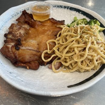Chic n' Time - Five spice chicken Garlic Noodles - Noodles Near Me - San Francisco, California Chic n' Time - Five spice chicken Garlic Noodles - Noodles Near Me - San Francisco, California