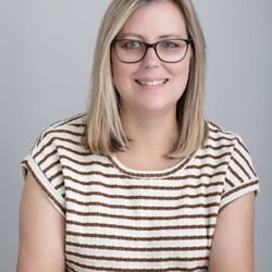 Kristen Bellinger Hairstylist - Just me. Can't wait to meet you!