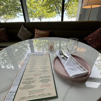 Simona - Table - Italian Near Me - Toronto, Ontario Simona - Table - Italian Near Me - Toronto, Ontario