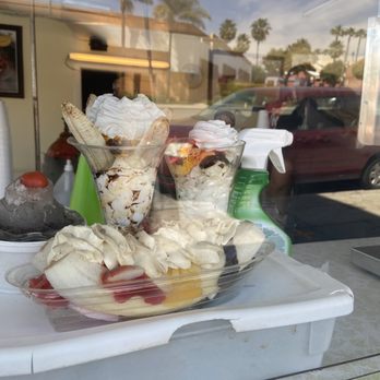 Bob's Freeze - Ice Cream & Frozen Yogurt Near Me - Los Angeles, California Bob's Freeze - Ice Cream & Frozen Yogurt Near Me - Los Angeles, California