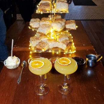 Anchor Spa - Cocktail Bars Near Me - New Haven, Connecticut