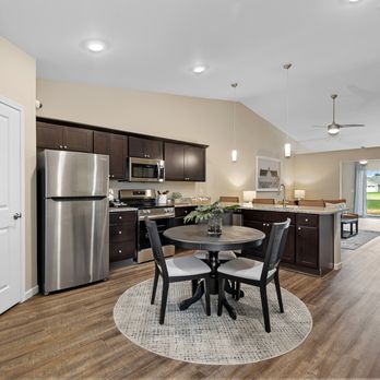 Redwood Aurora - Apartments Near Me - Aurora, Illinois Redwood Aurora - Apartments Near Me - Aurora, Illinois