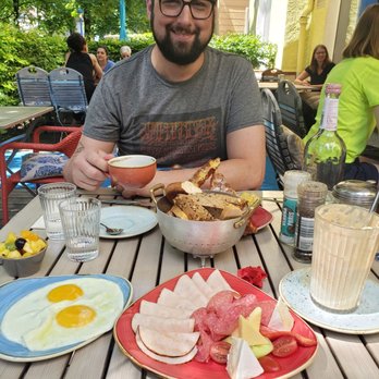 Alleecafé 7 - Cafes Near Me - Munich, BY Alleecafé 7 - Cafes Near Me - Munich, BY