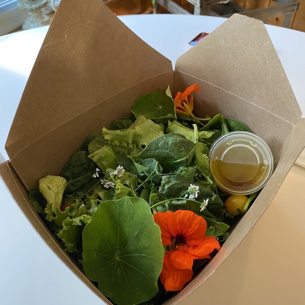 Garden's Gate - Garden salad - Canadian (New) Near Me - Tehkummah, Ontario