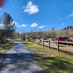 El Dorado Trail - Lots of parking