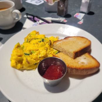 Zinc Cafe & Bar - American breakfast with sourdough bread - New American Near Me - Laguna Beach, California