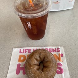 Dunkin' - Sweet tea and blueberry frosted doughnut