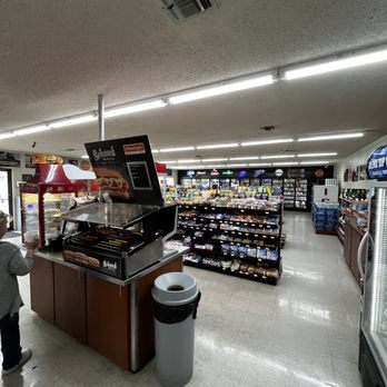 Mini Mart - Main area - Convenience Stores Near Me - Bandera, Texas Mini Mart - Main area - Convenience Stores Near Me - Bandera, Texas