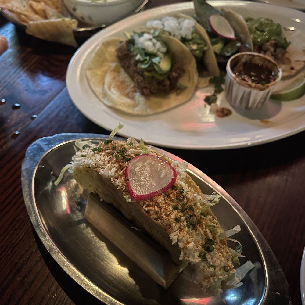 El Camino - crispy tuna tartare taco - Mexican Near Me - Ottawa, Ontario