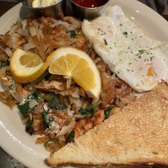 Brick & Mortar Cafe - Smoked salmon hash - Breakfast & Brunch Near Me - Albany, Oregon