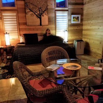 Spinning Wheel Yosemite - Great space to relax and enjoy this comfortable home. - Vacation Rentals Near Me - Groveland, California Spinning Wheel Yosemite - Great space to relax and enjoy this comfortable home. - Vacation Rentals Near Me - Groveland, California