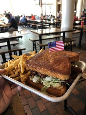Regal Eagle Smokehouse: Craft Drafts & Barbecue by null