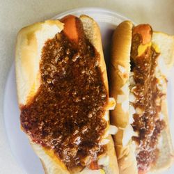 Zack’s Hot Dog - Two great chili dogs