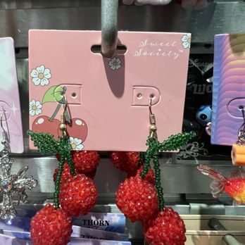 Hot Topic - Women's Clothing Near Me - Boynton Beach, Florida