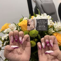 Manicure done by Mary! She specializes in 3D designs