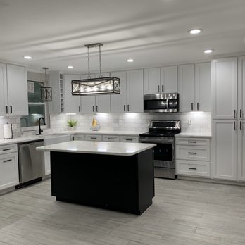O&E Remodeling - a clean kitchen - General Contractors Near Me