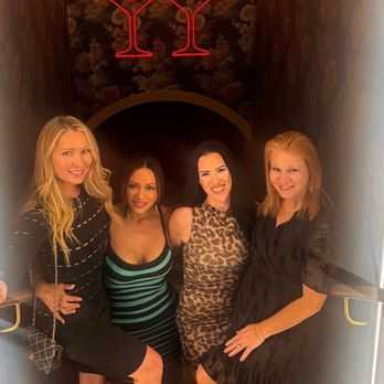 Tell Your Friends - Cocktail Bars Near Me - Scottsdale, Arizona Tell Your Friends - Cocktail Bars Near Me - Scottsdale, Arizona