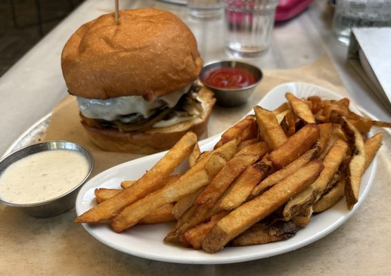 LEON's Full Service by null LEON's Full Service by null