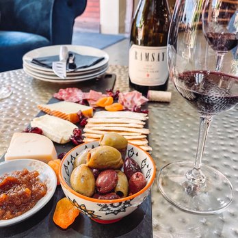 Oeno Wine Lounge - Wine Bars Near Me - Flagstaff, Arizona