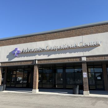 Advocate Outpatient Center - Strip mall storefront. - Urgent Care Near Me - Niles, Illinois