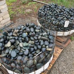 Landscaper's Corner - Mexican Beach Pebbles