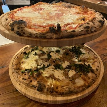Houdini Pizza Laboratory - The Queen and a special sausage, broccoli rabe, with ricotta - Pizza Near Me - Fanwood, New Jersey