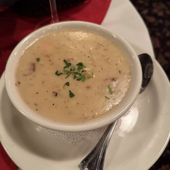 Manhattan Restaurant - Steakhouses Near Me - Fresno, California