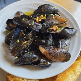 Shuck Oyster Bar - Mussels - Seafood Near Me - Costa Mesa, California Shuck Oyster Bar - Mussels - Seafood Near Me - Costa Mesa, California