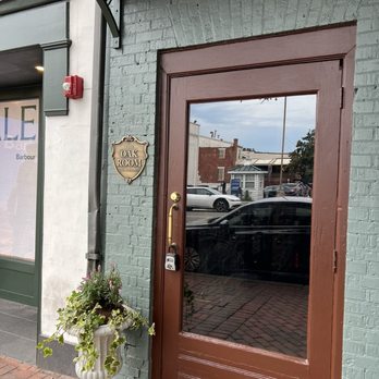 The Oak Room - outside front door - American Near Me - Washington, DC, District of Columbia