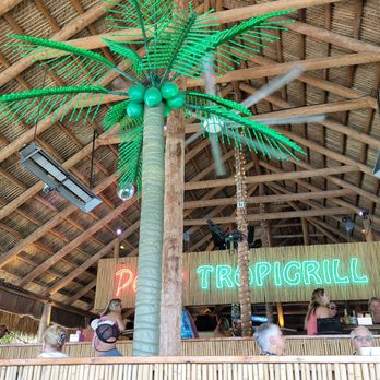 Pop's Sunset Grill - The Tiki Bar - Seafood Near Me - Nokomis, Florida