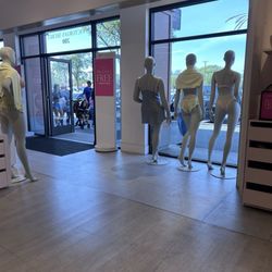 Victoria's Secret & PINK - Inside