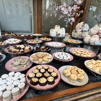 La Colmena - Bakeries Near Me - Barcelona, B La Colmena - Bakeries Near Me - Barcelona, B
