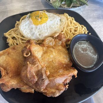Pho Lab - Crispy Chicken Garlic Noodles - Vietnamese Near Me - Huntington Beach, California