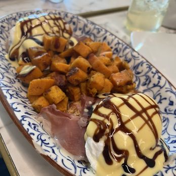 Baraki - Cocktail Bars Near Me - New York, New York
