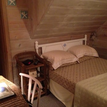 Atlantic House Bed & Breakfast - Room 9 - Hotels Near Me - Ocean City, Maryland