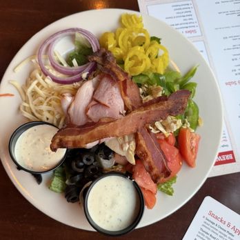 Smoky Mountain Brewery - Brewmasters Club Salad - Pizza Near Me - Pigeon Forge, Tennessee Smoky Mountain Brewery - Brewmasters Club Salad - Pizza Near Me - Pigeon Forge, Tennessee