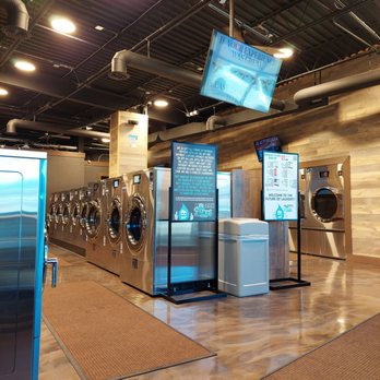 Modern Suds Laundromat - This place is very new and squeaky clean! - Laundromat Near Me - Wickliffe, Ohio