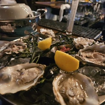 Autograph Brasserie - Oysters - Brasseries Near Me - Wayne, Pennsylvania Autograph Brasserie - Oysters - Brasseries Near Me - Wayne, Pennsylvania